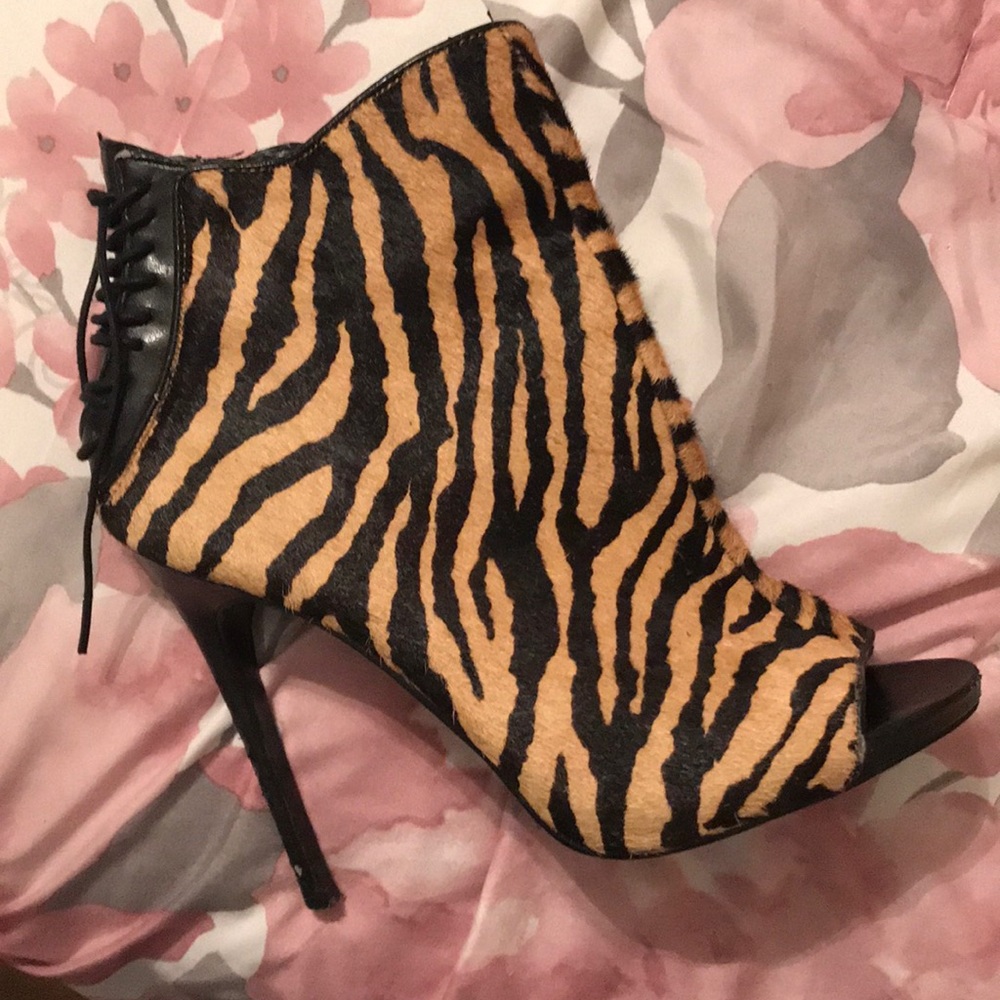 Steve Madden Bootie